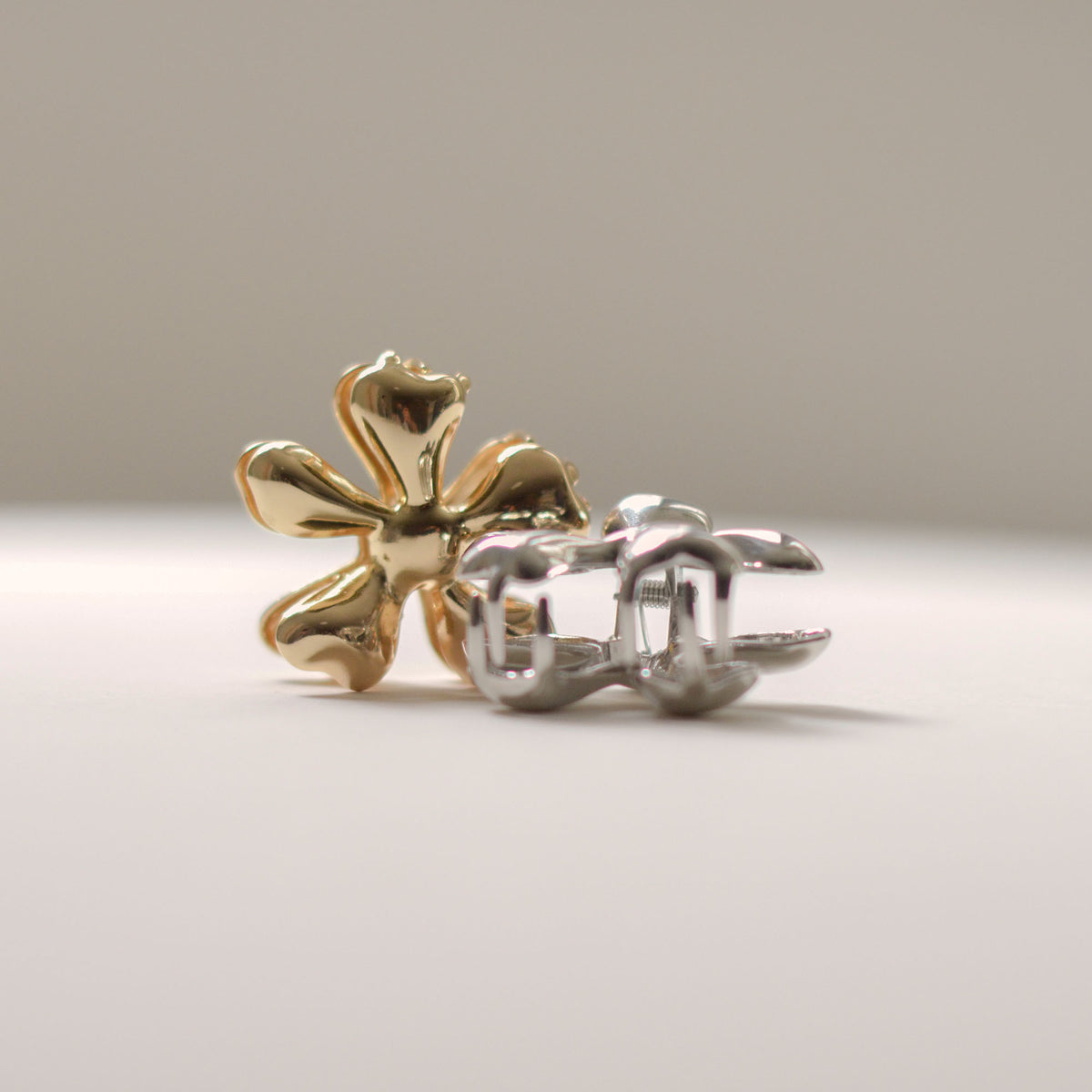 Organic Flower Metal Hair Claw Clip | Silver