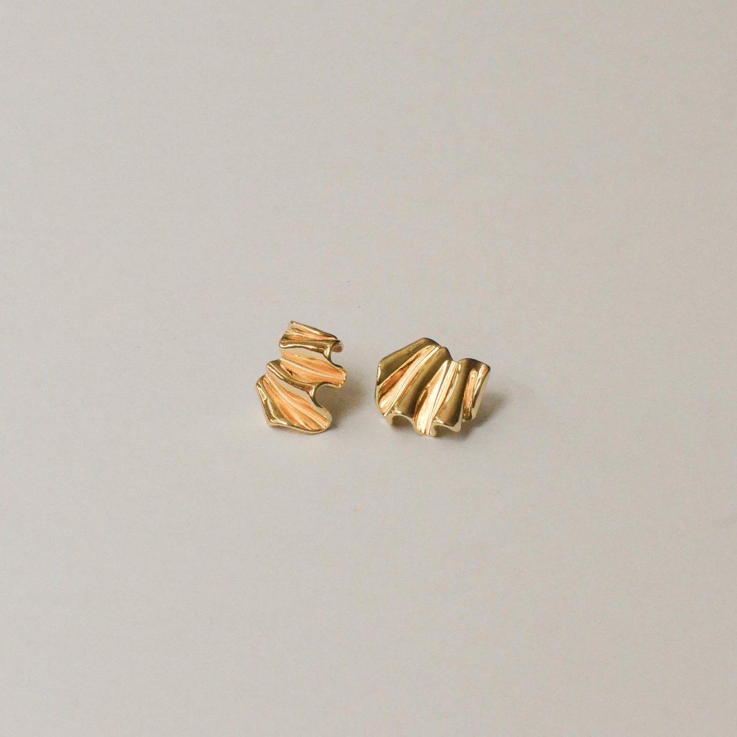 Pleated Metal Post Earrings | Gold