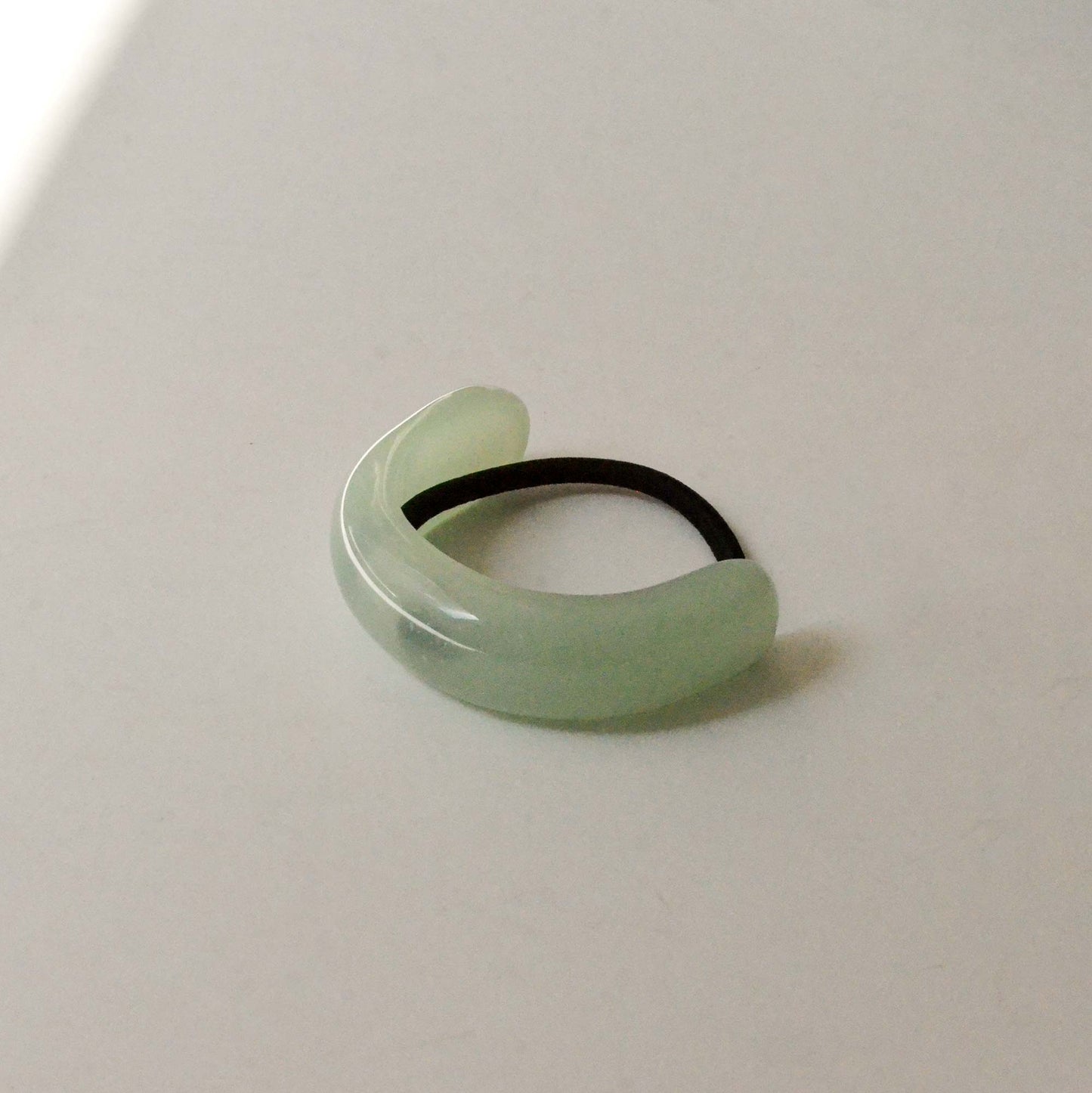 Wide Arch Resin Ponytail Hair Tie | Light Green