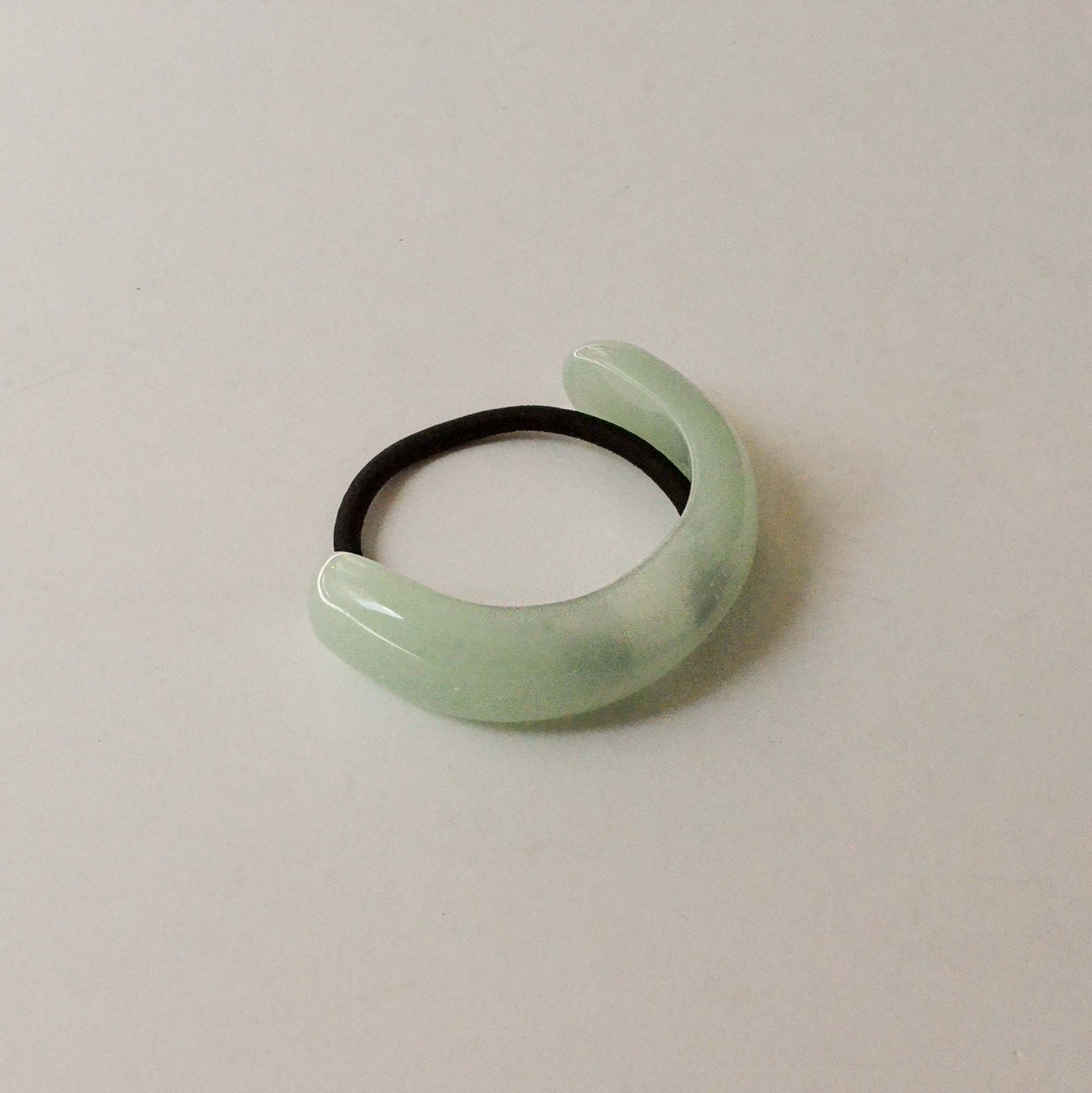 Wide Arch Resin Ponytail Hair Tie | Light Green