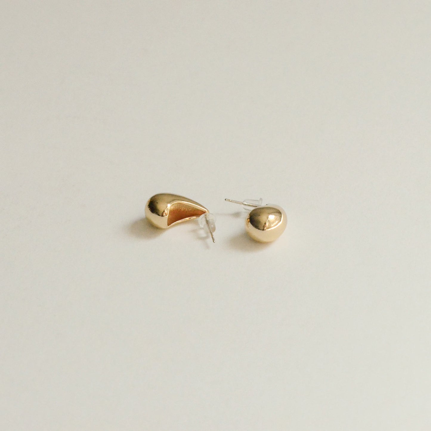 Teardrop Metal Post Earrings | Gold