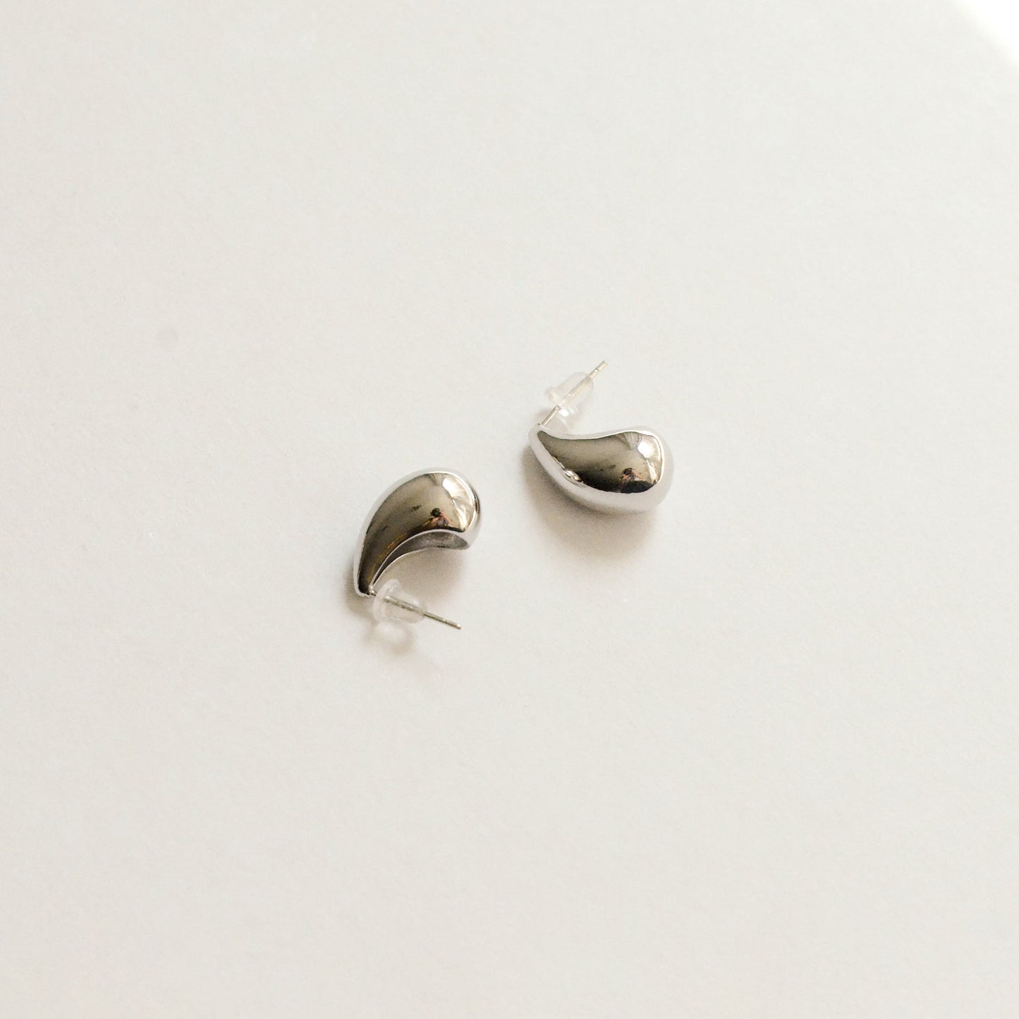 Teardrop Metal Post Earrings | Silver