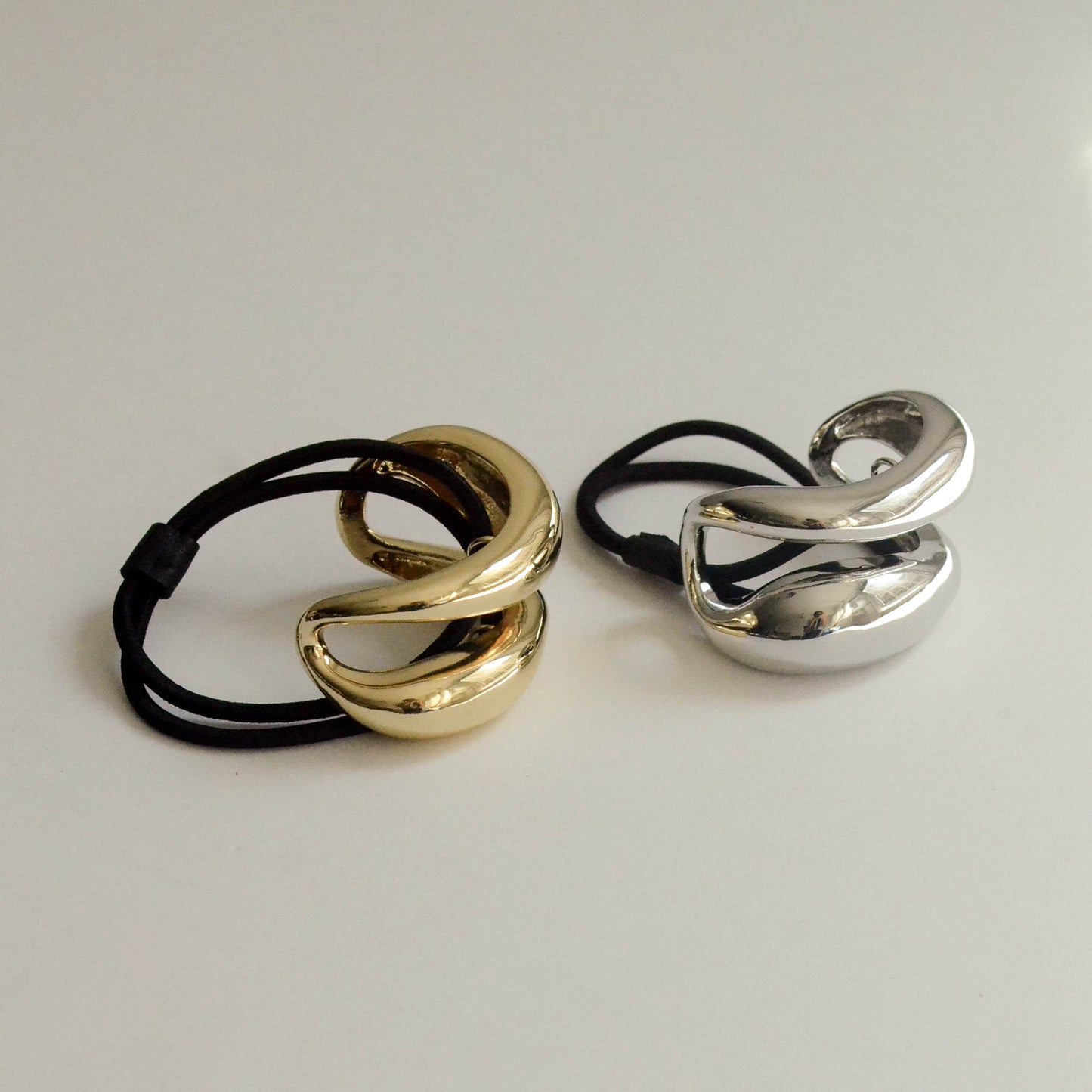Wide Sculptured Metal Ponytail Hair Tie | Silver