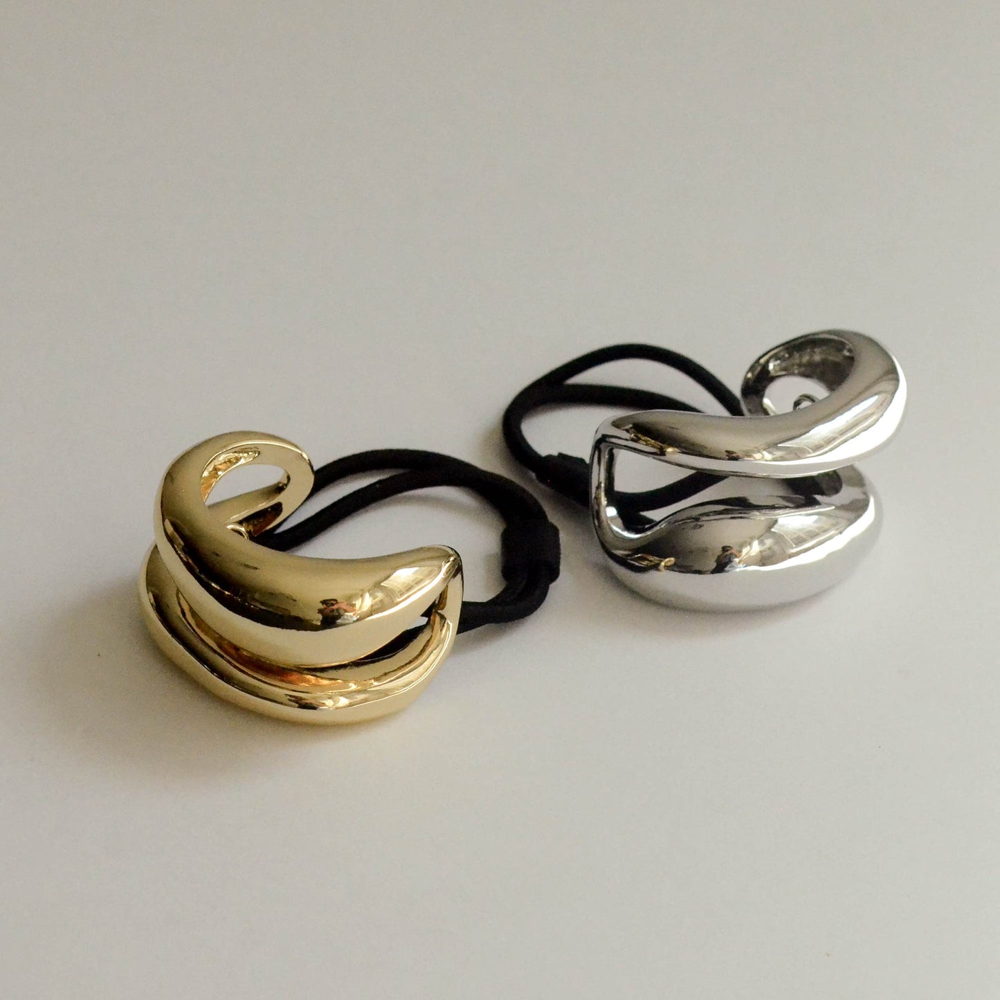Wide Sculptured Metal Ponytail Hair Tie | Gold