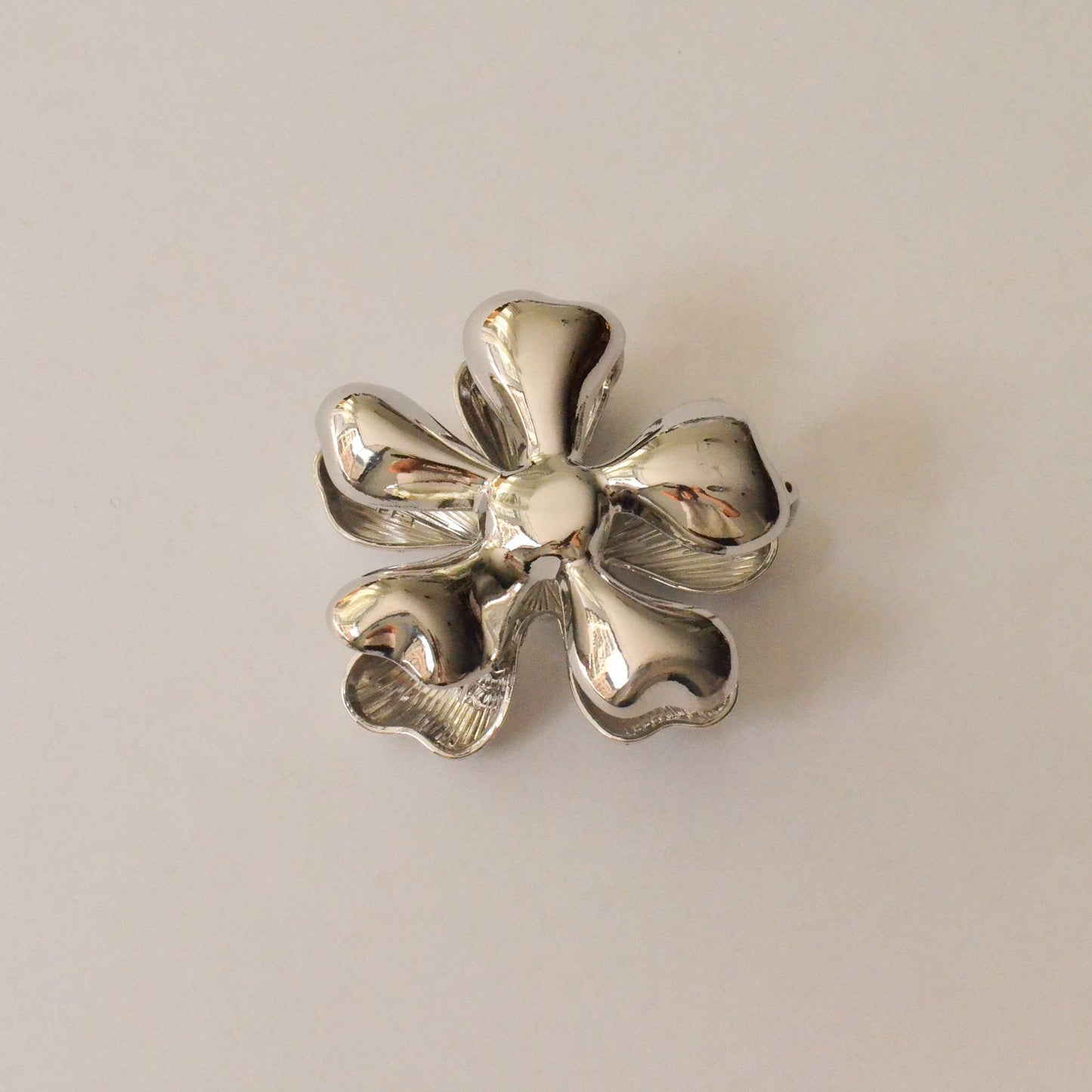 Flower Metal Hair Claw Clip | Silver