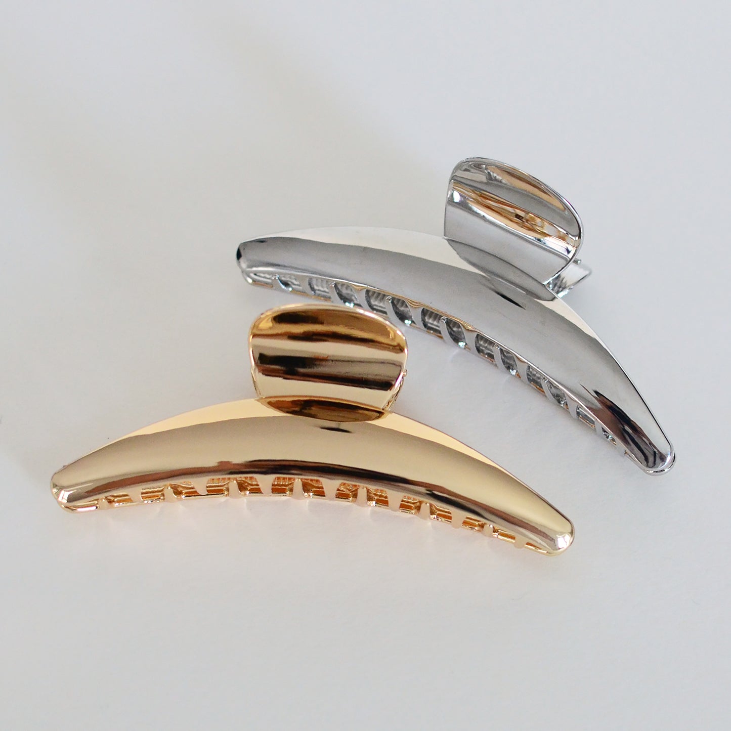 Luna Arc Metal Hair Claw Clip – Gold