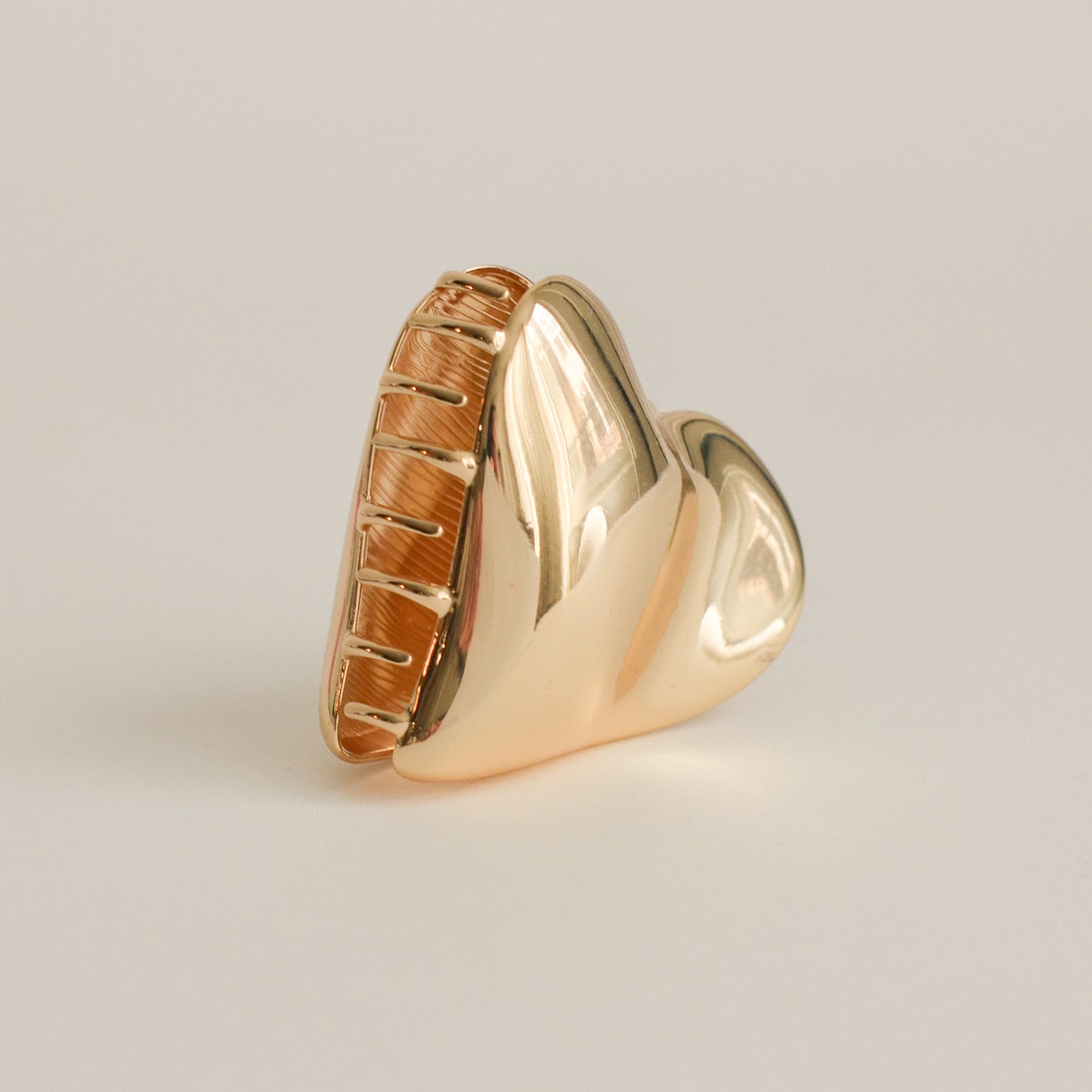 heart-shaped hair claw clip with gold color
