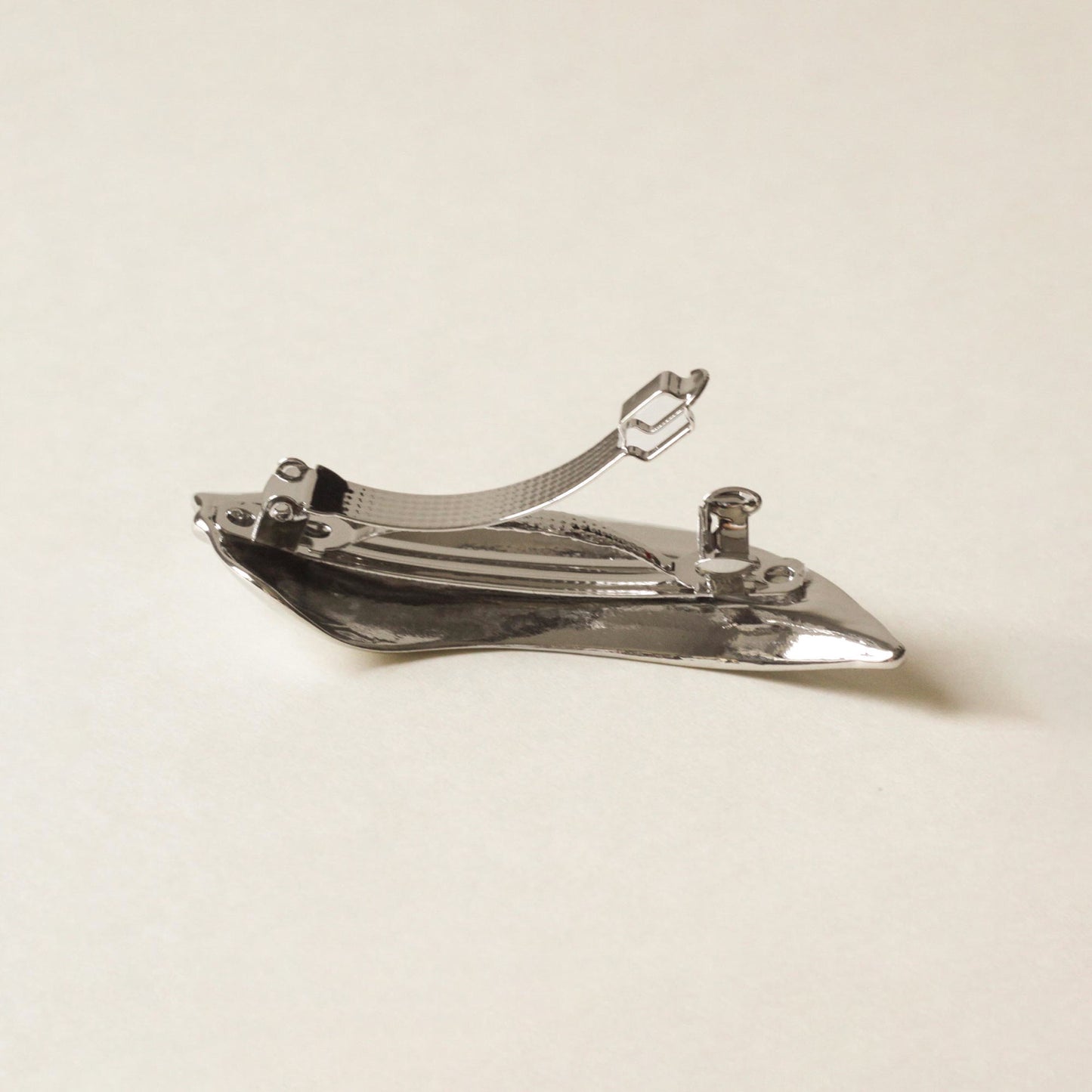 leaf shaped silver barrette hair clip