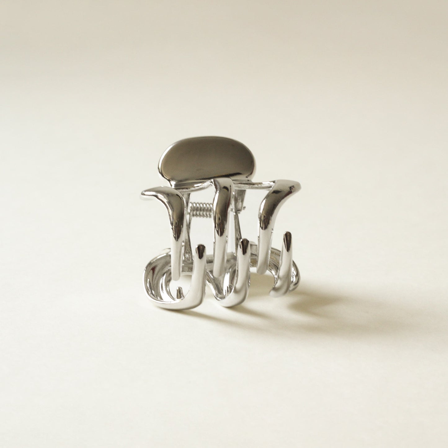 silver hair claw clip with polished finish