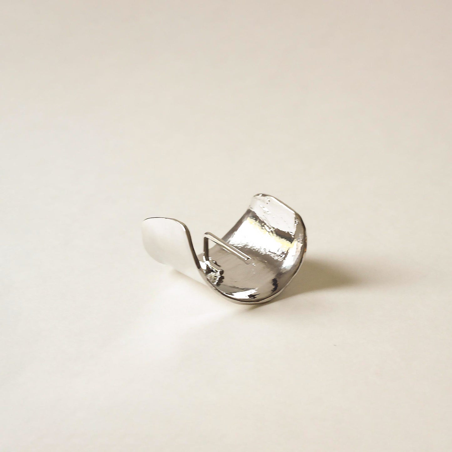 silver hair cuff holder with texture