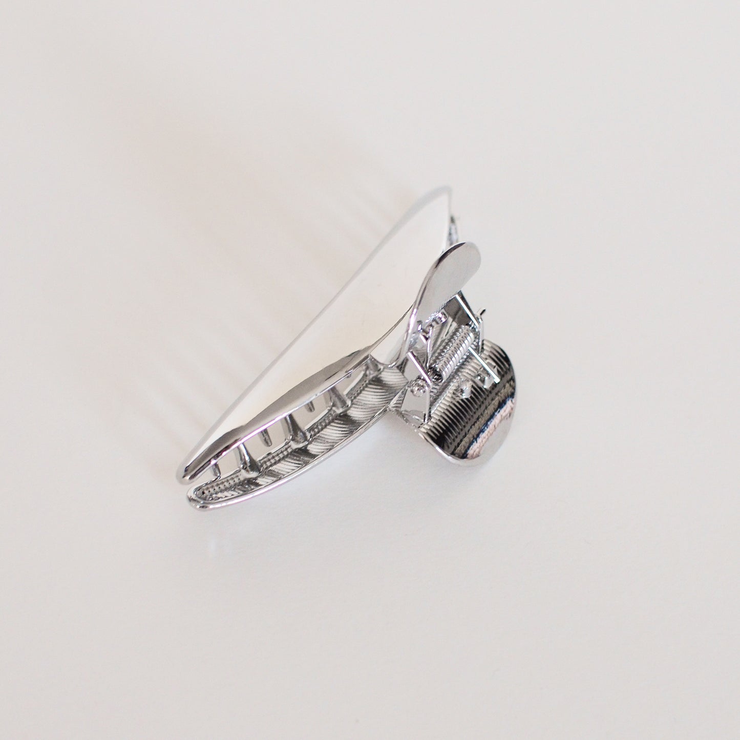 Luna Arc Metal Hair Claw Clip – Silver