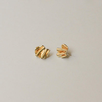 Pleated Metal Post Earrings | Gold