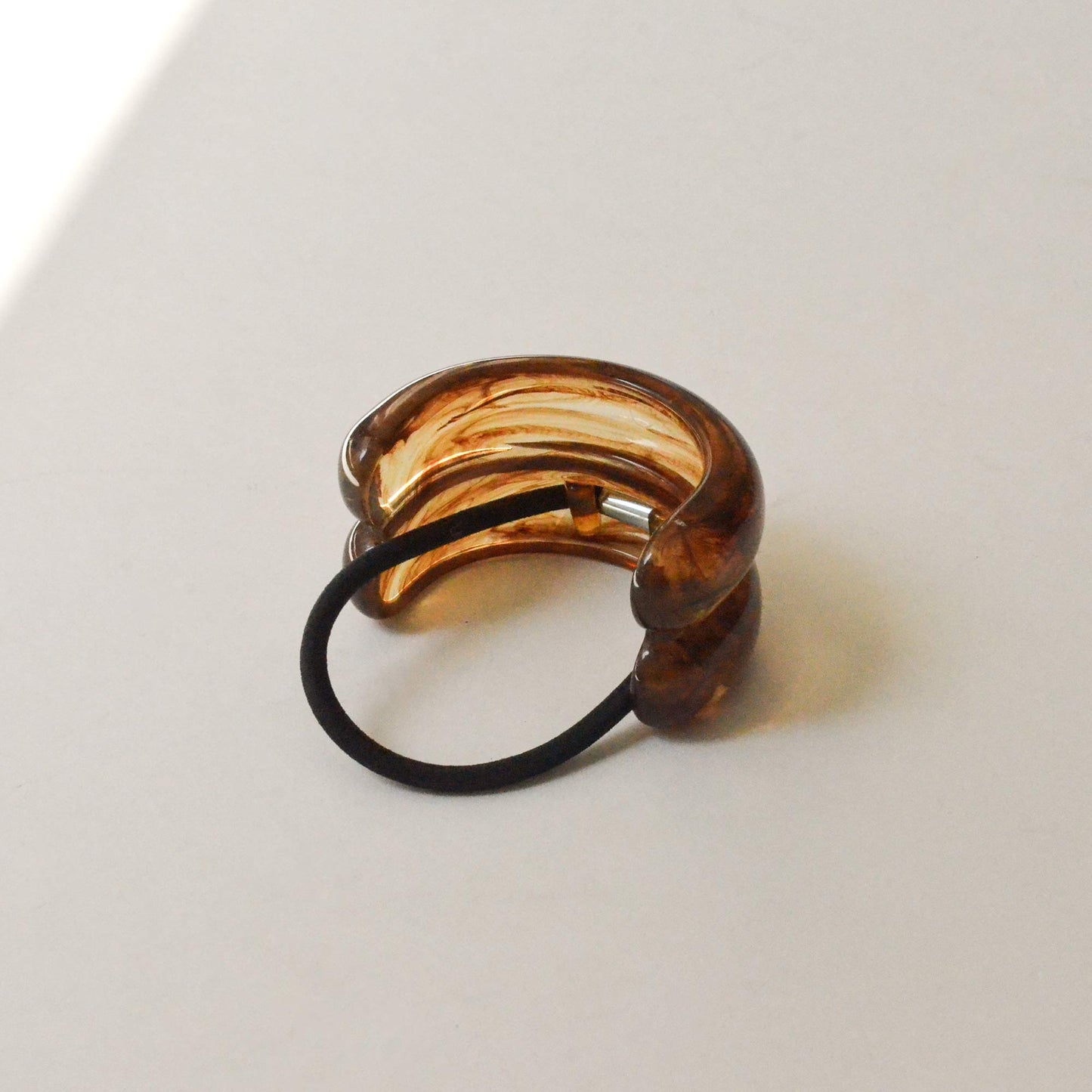 Wide Double Arch Resin Ponytail Hair Tie | Brown