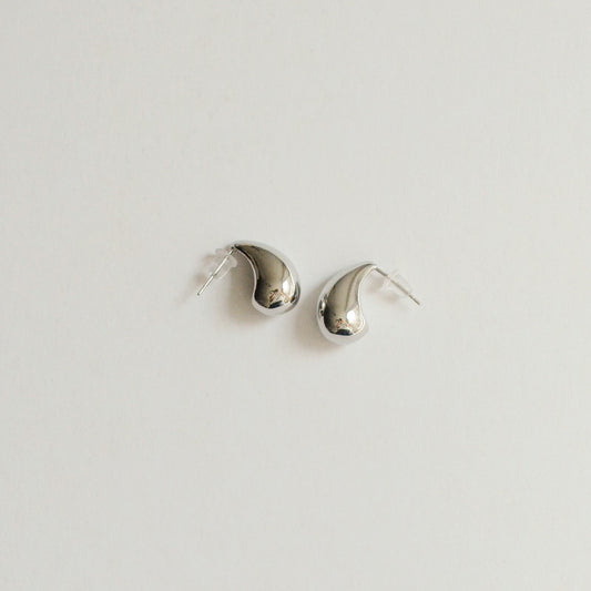 Teardrop Metal Post Earrings | Silver