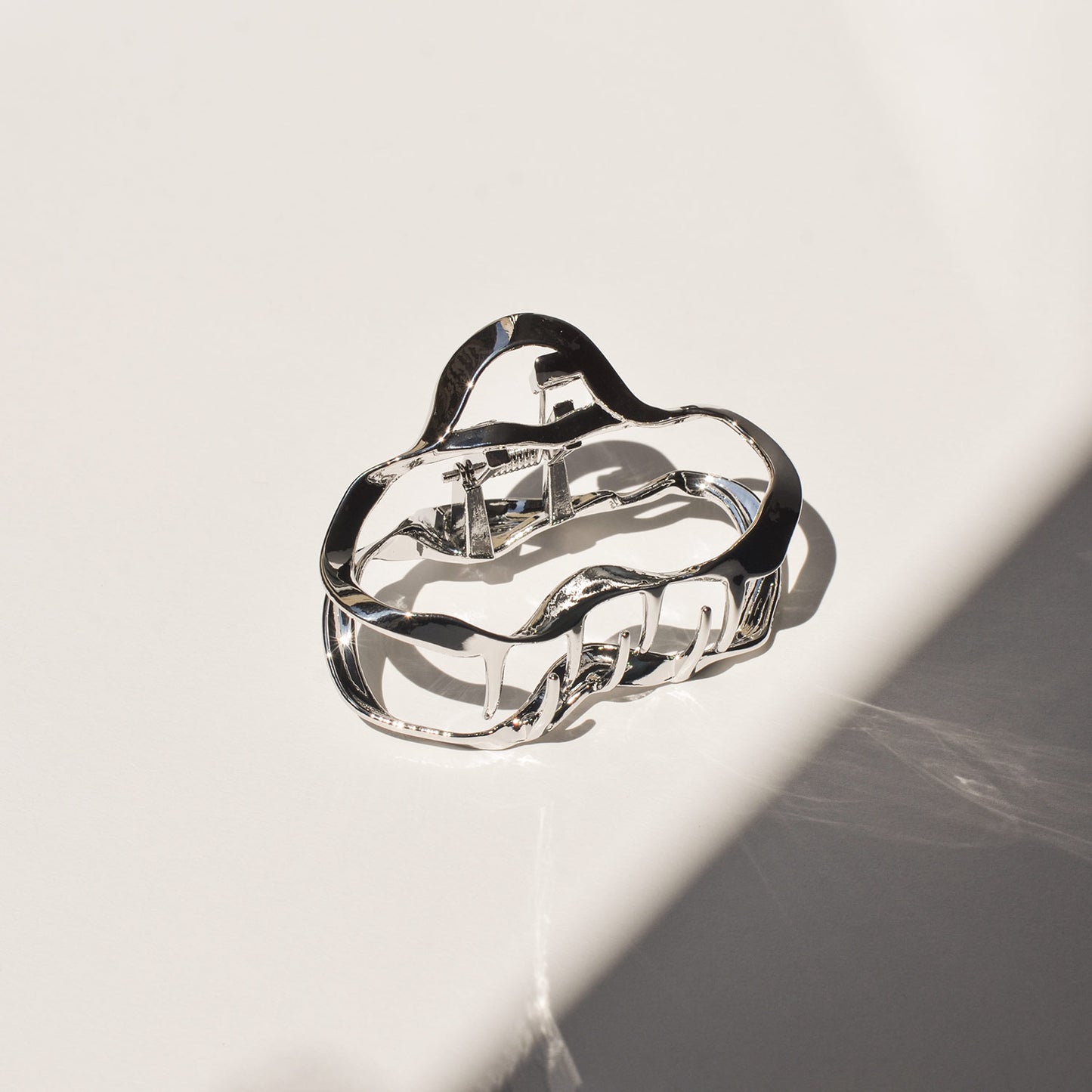 Wave Hair Claw Clip | Silver