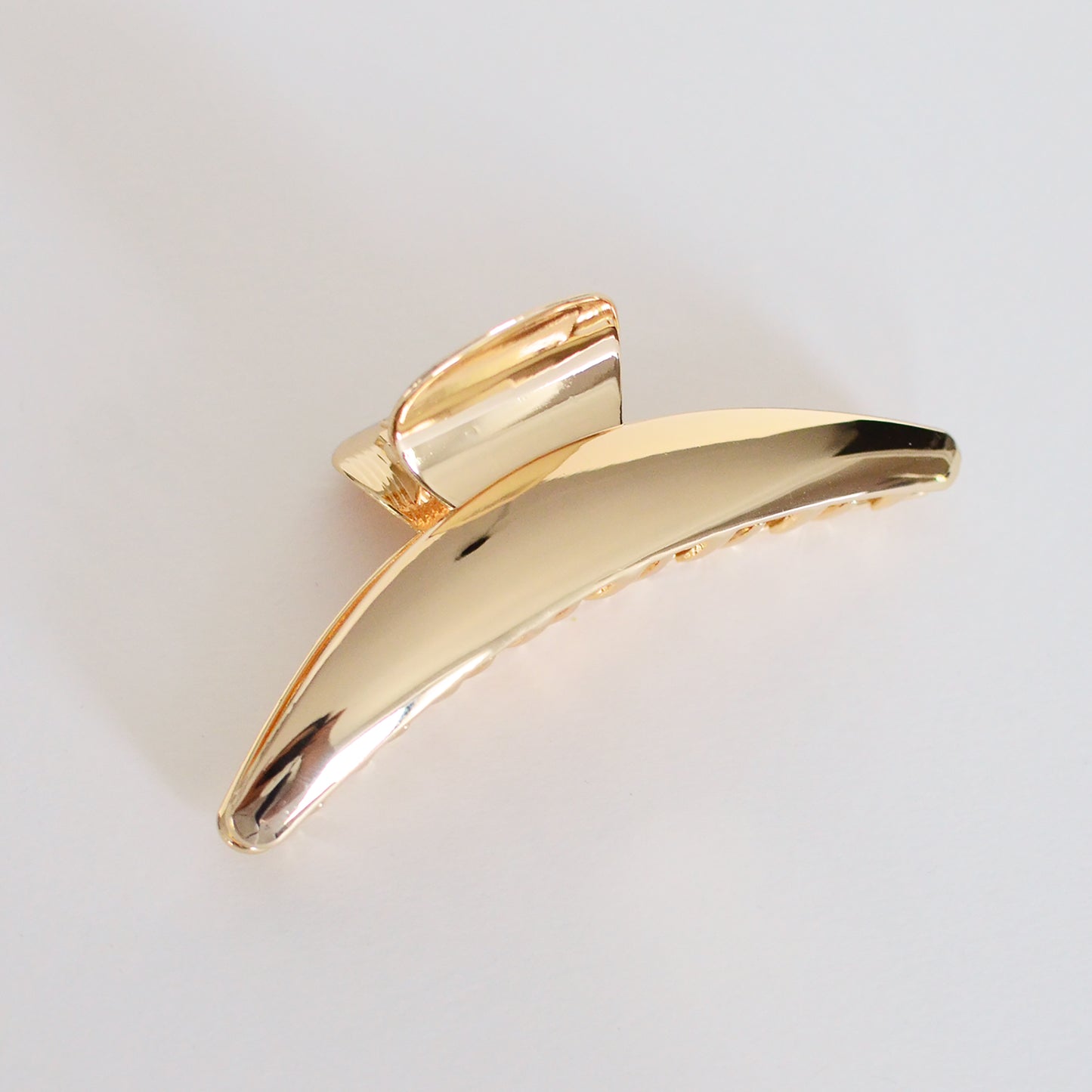 Luna Arc Metal Hair Claw Clip – Gold