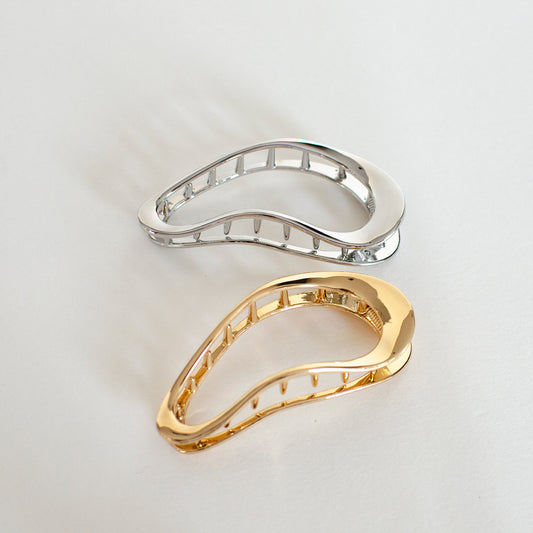 Minimal Organic Wave Metal Hair Claw Clip – Silver