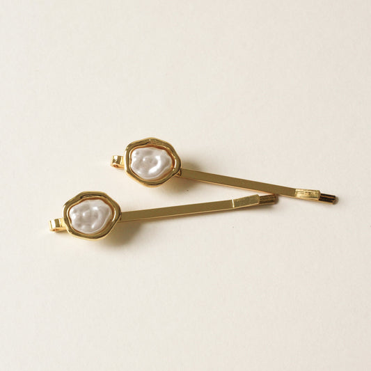 gold metal with freshwater pearl bobby pins