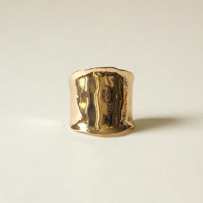 gold hair cuff holder with polished finish