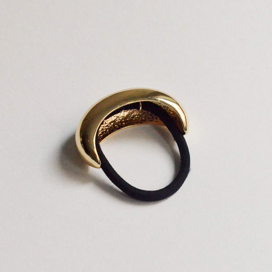 Wide crescent hair tie in gold