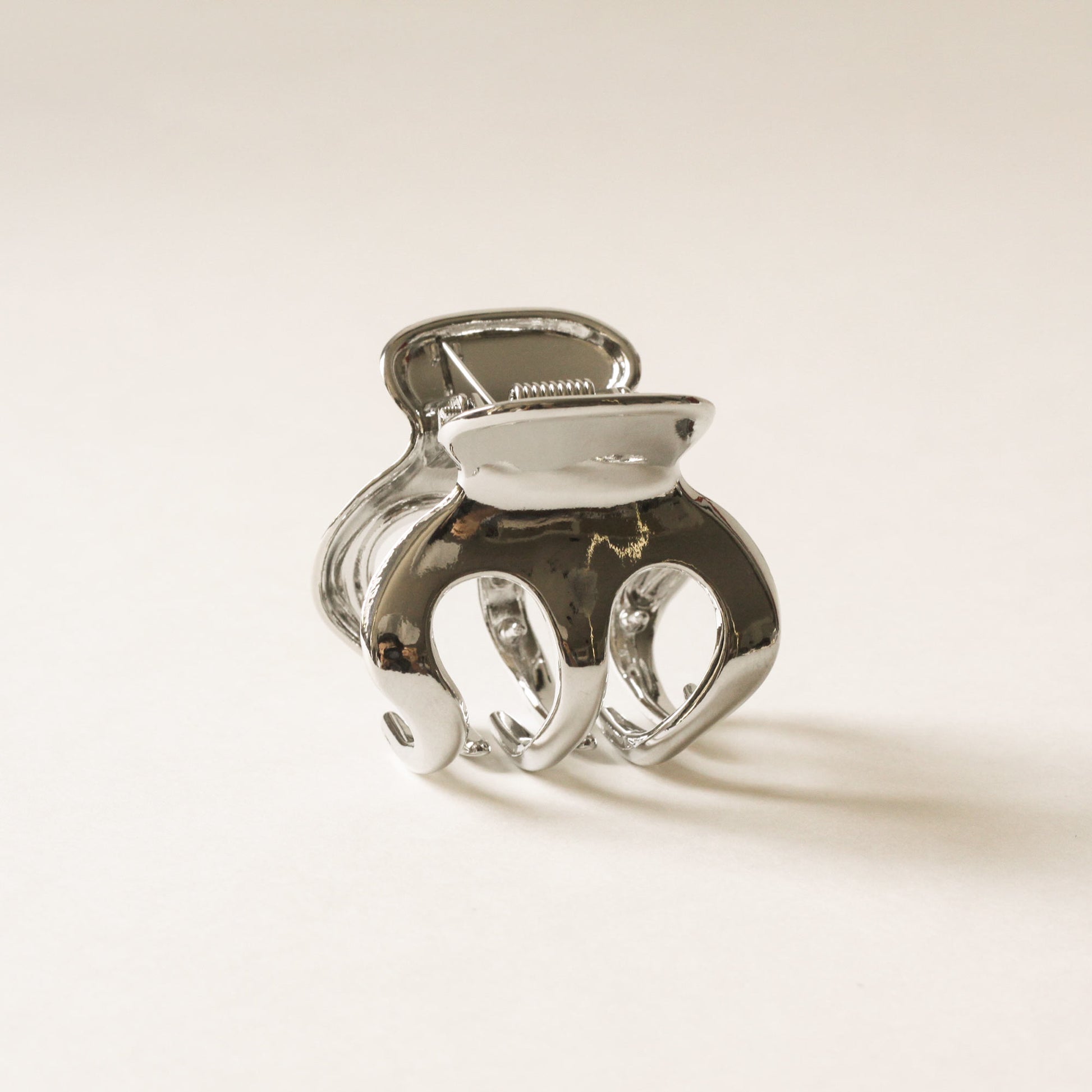 silver hair claw clip