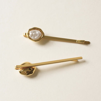 gold metal bobby pins with freshwater pearl stud