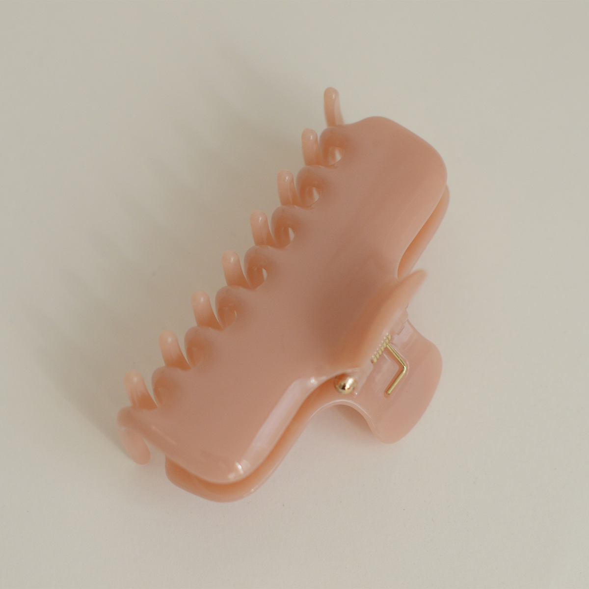 Essential Claw Hair Clip | Peach Mist
