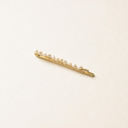 metal bobby pin with freshwater pearl beads