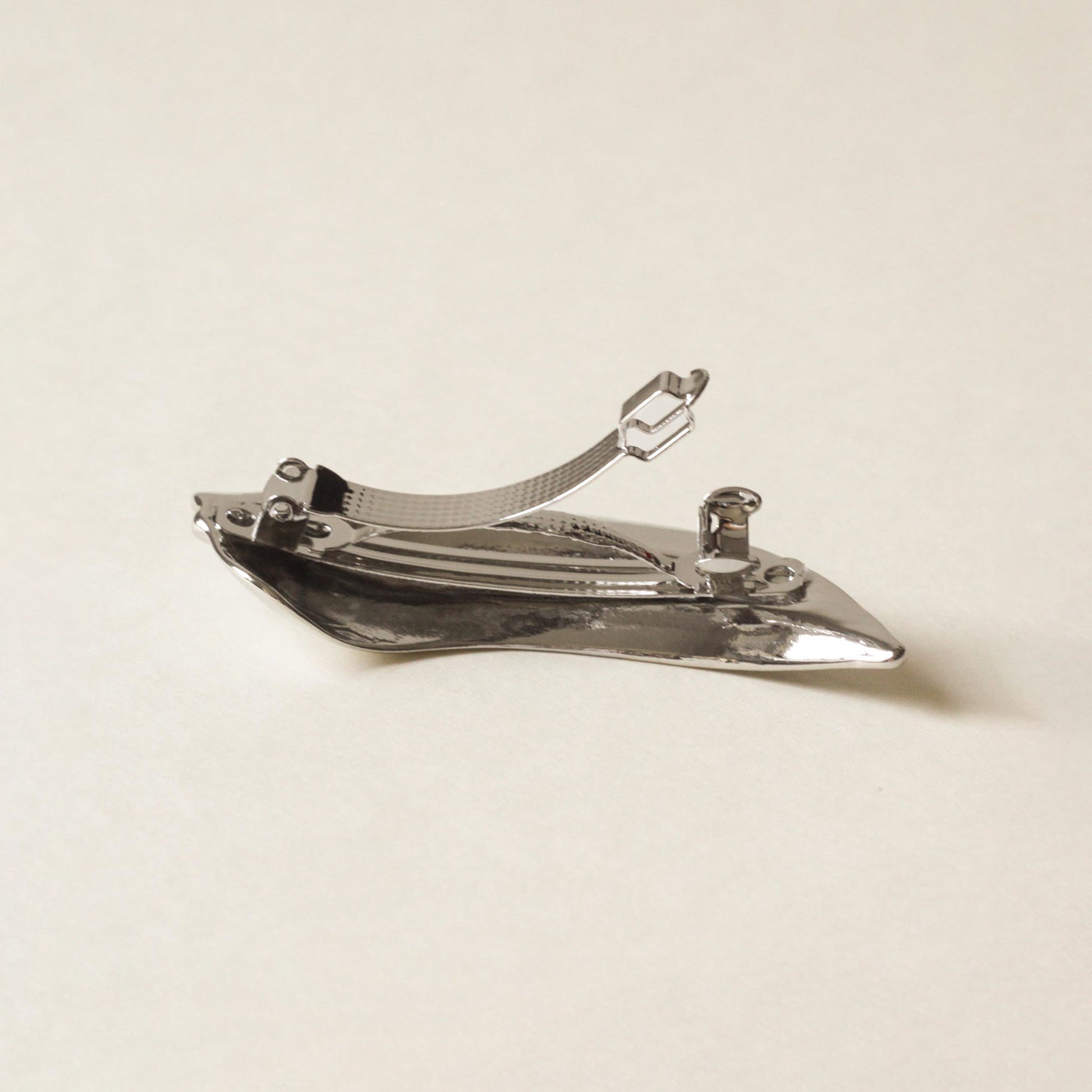 leaf shaped silver barrette hair clip