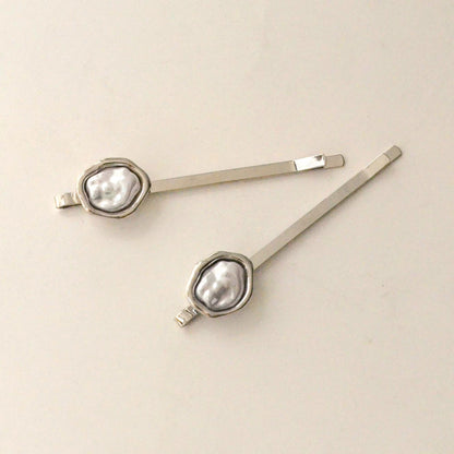 refined silver bobby pins with freshwater pearl stud